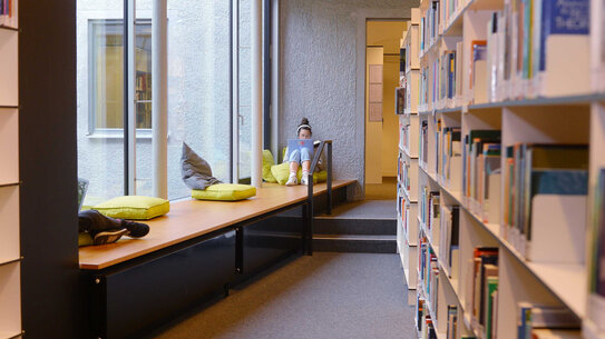 Bibliotheksbereich der Zeppelin Universität 