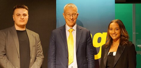 Professor Jochum eingeladen von der Liberalen Hochschulgruppe an der ZU.