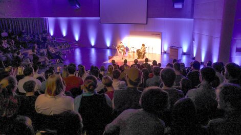 Das Graf-von-Soden-Forum der ZU ist voll gefüllt.