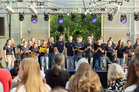 They also showed off their skills on stage: the members of the Jugendchor St. Columban