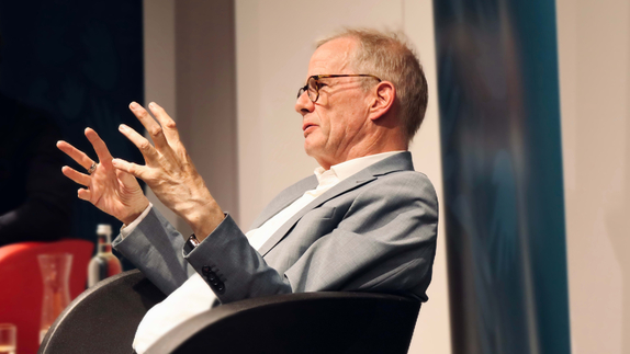 In a Global Talk, gerontologist Andreas Kruse discusses the generational conflict and how we can understand one another better. In a Global Talk, gerontologist Andreas Kruse discusses the generational conflict and how we can understand one another better.