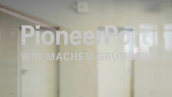 Opening of the PioneerPort start-up centre