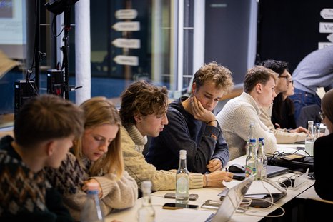 Students of Zeppelin University (Credits: Anna Weber)