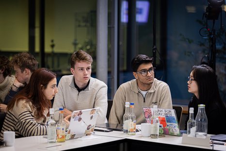 Students of Zeppelin University (Credits: Anna Weber)