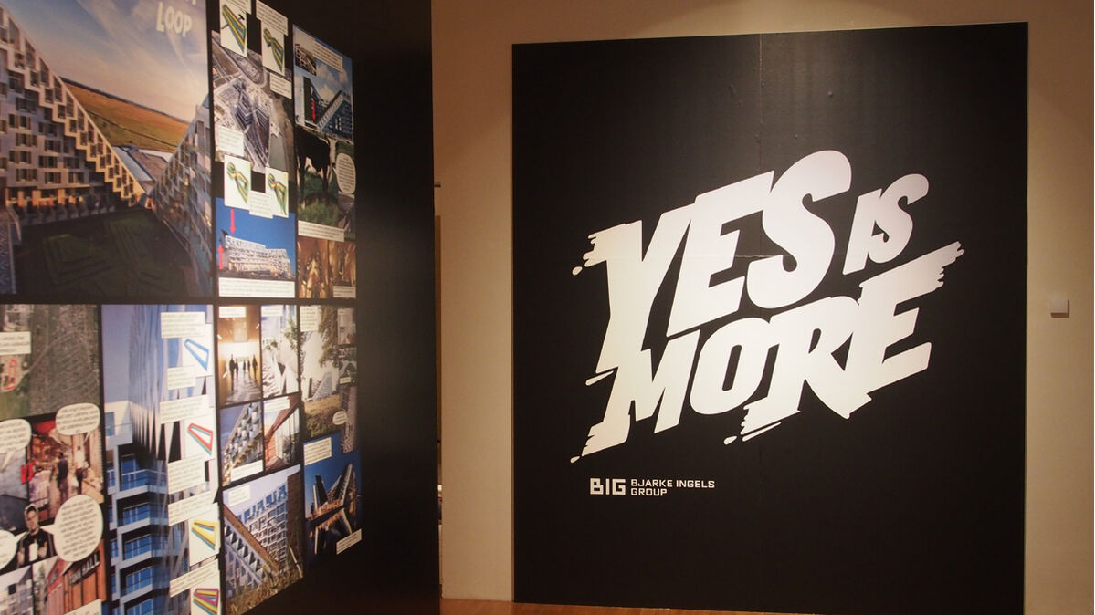 Memmingen art exhibition "And me?" with students from the CCM study program An exhibition on the theme of mass culture.